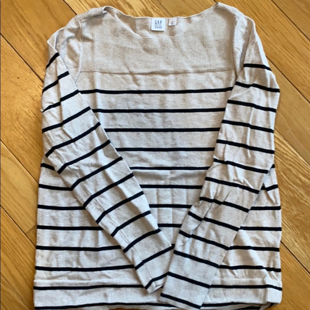 Gap Factory women’s lightweight boat neck sweater